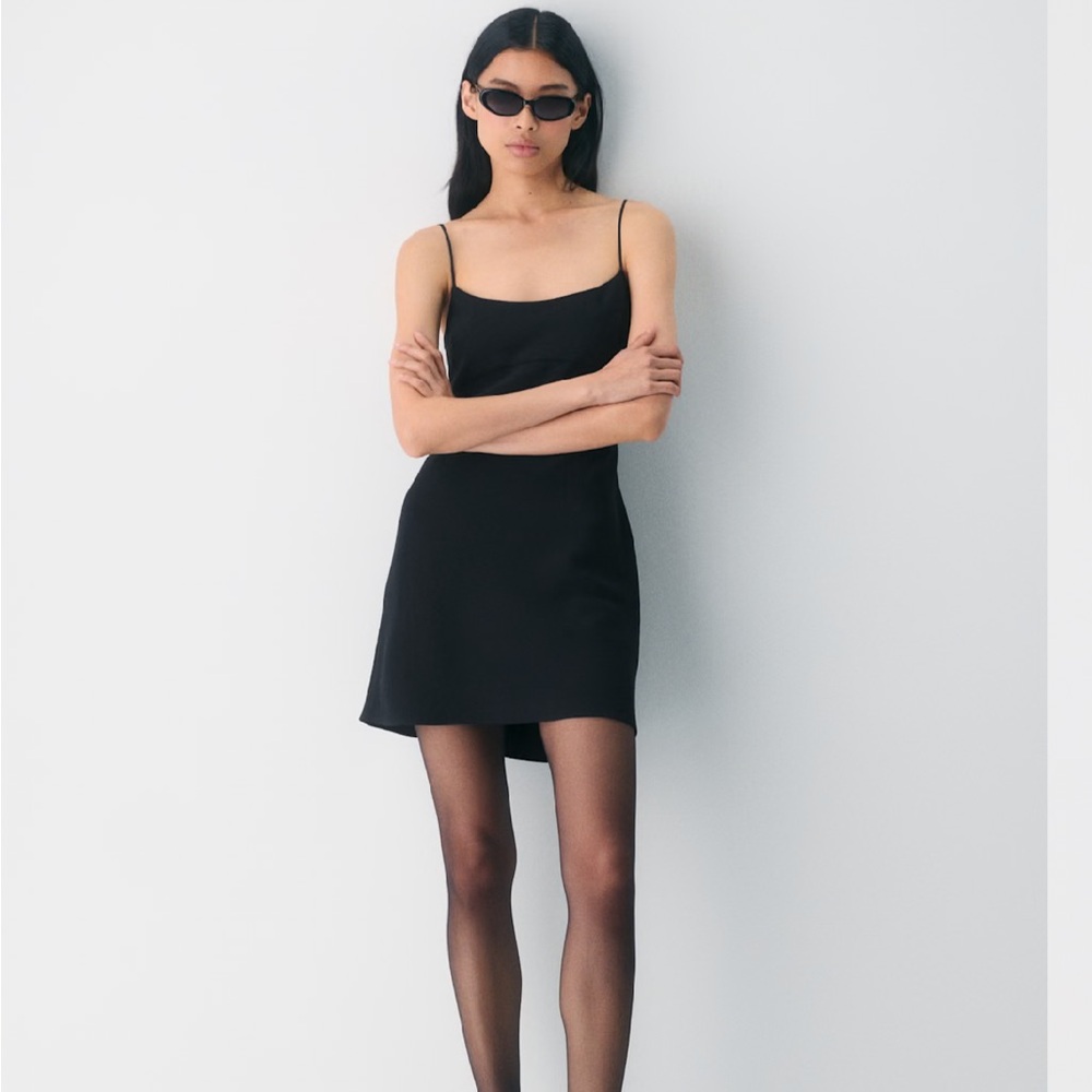 Aritzia - Wilfred Black Dress